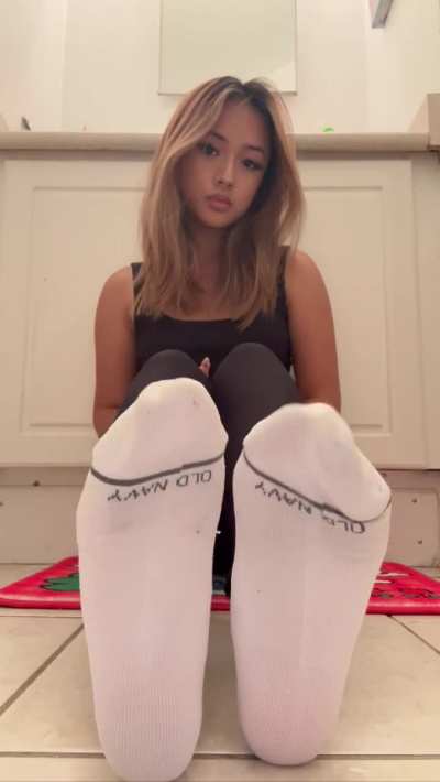 Amateur Asian feet