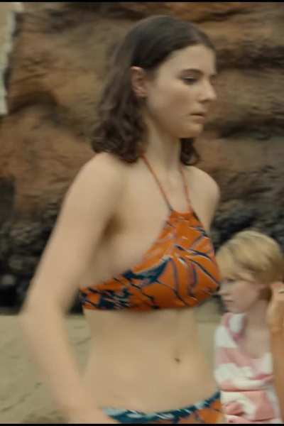 Thomasin McKenzie - Old (2021)
