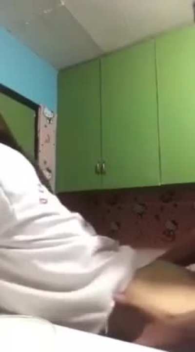 ini la peribahasa omputih kata &ldquo;lucky bast*rd&rdquo; jangan tanya sos, video dah lama simpan kat galeri. ada yang tau? leh la kongsi faptain!