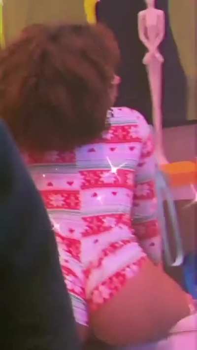 Megan&rsquo;s Christmas gift 🎁 🍑 gyat