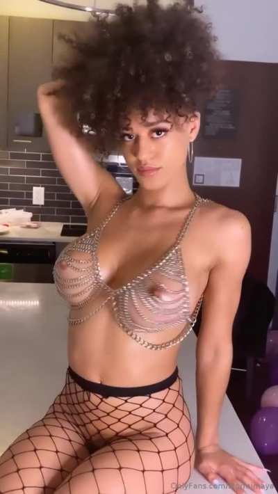 Sexy AF 😍🍑💦 Grab her updated content in comment