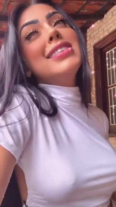 Mc Mirella &eacute; seu biquinho em forma de cora&ccedil;&atilde;o ❤
