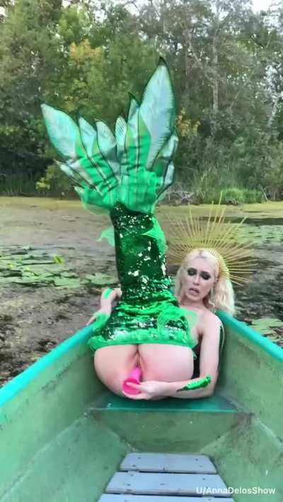 Would you fuck a mermaid?🧜🏻&zwj;♀️😜