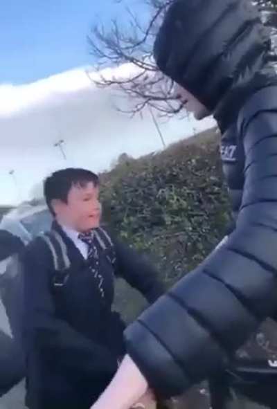 Kid thinks he&rsquo;s in a martial arts movie 💀