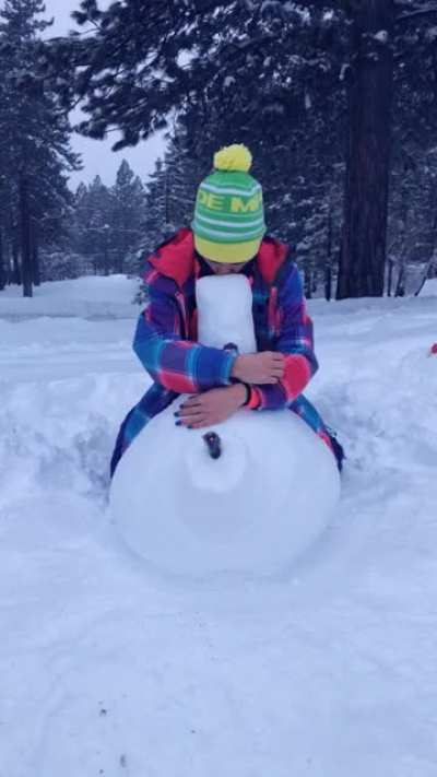 It’s snowbong time . IG: @dnicecannabis420