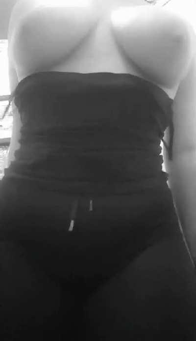 Titty dropp