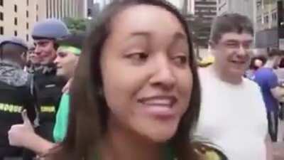 Tudo começou quando estas pessoas voltaram em um ser...