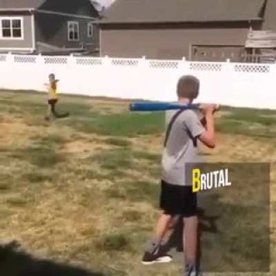 Guys help I've fallen in love with ULTRAKILL but can't beat V2's first fight