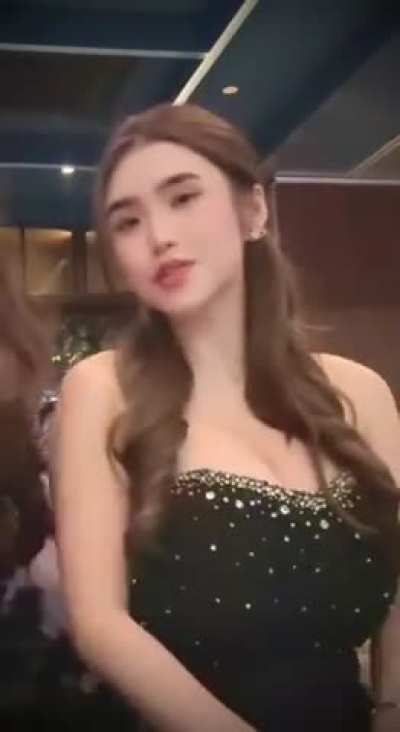 BEDAZZLED BOOBS 😮‍💨