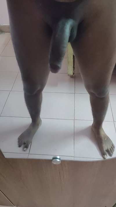 What do you think&mdash;size matters, or is it all about the confidence?(M)