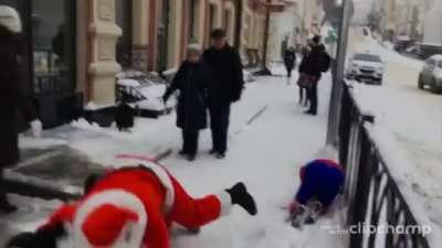 Fck U Bruce Wayne!!! It's Christmas time... (Old but one of the best superheroes fight)