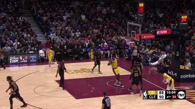 [Highlight] The exact moment where the game started to go downhill for the Lakers vs Cavaliers