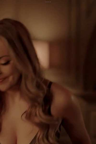 Elizabeth Gillies
