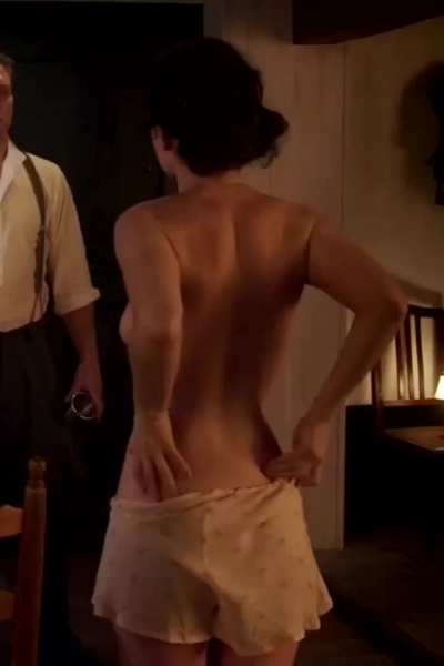 Lily James' perfect ass in 'The Exception' (uncropped)