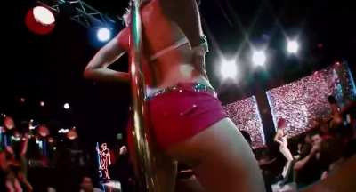 Amy Smart pole dancing