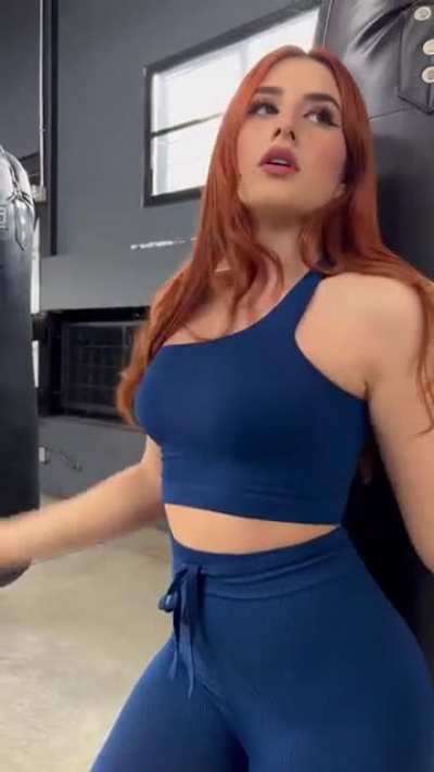 😈