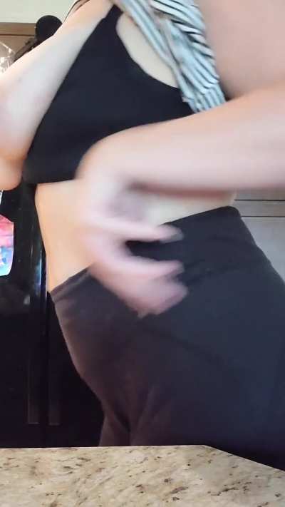 Momma's got curves for days