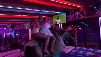 MechanicaI buIl ride 🐮