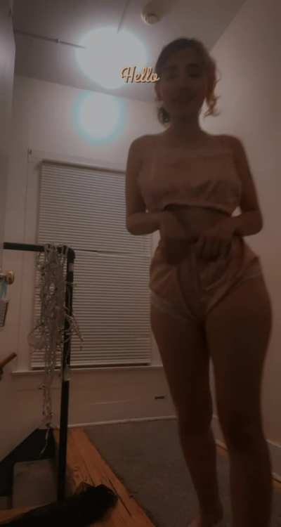 Upvote for 10 nudes in yo DM