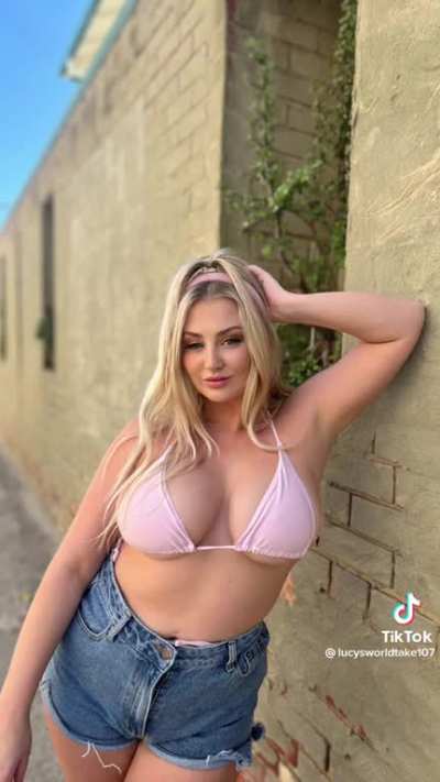 WARNING: If you watch this video, youre gonna become obsessed with this sexy slut🤤🤤🤤