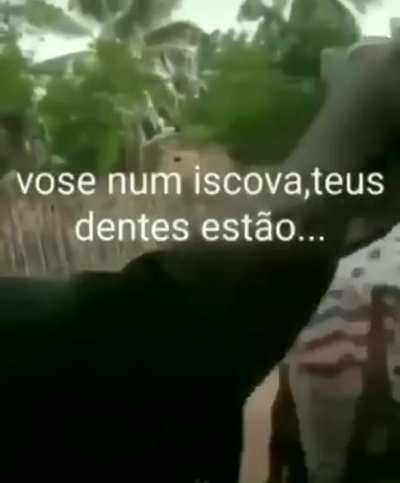 Os melhores erros de portugues &eacute; quem fala portuguese e naum sabe falar