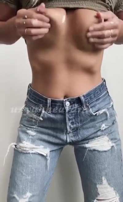 Y'all don't really know who I am, God damn.. I'm like grease in the frying pan cause I am Bacon, eggs, toast, butter.. Smooth sexy lover more FRESH than others