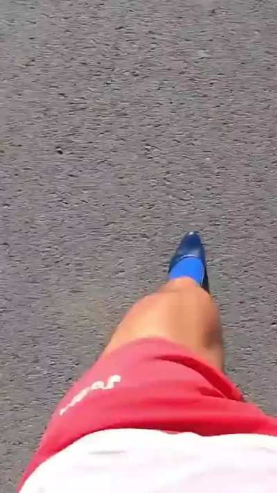 Fastest 100 m backwards in high heels 👠 16.55 seconds by Christian Roberto L&oacute;pez Rodr&iacute;guez 🇪🇸