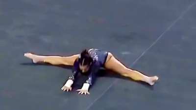Sarah Cohen 🇭🇳 UGA ❤️🖤🤍🐶🤸🏼&zwj;♀️