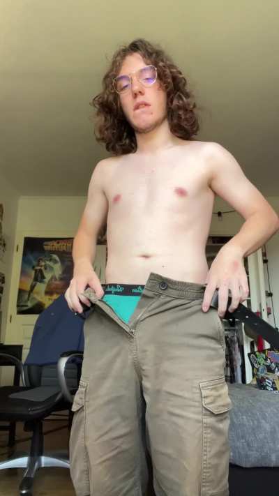 Jeune homme de 19 ans bien membr&eacute; recherche trou &agrave; remplir pour ce soir