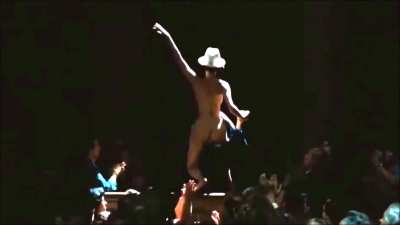 Alessandra Martines' nudity in "Tout &ccedil;a... pour &ccedil;a! (1993)", rated PG-13