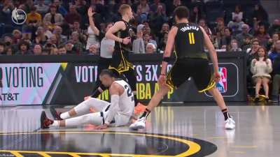 [Highlight] Klay Thompson taunts the heck out of Dillon Brooks after hitting the shot and gets called for a technical