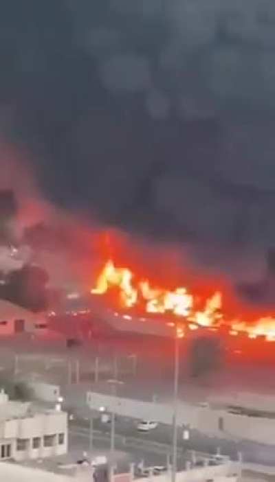 Several warehouses are on fire in the city of Najaf in Iraq