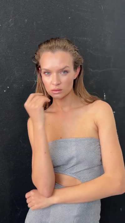 Josephine Skriver 