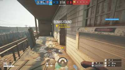 Emerald ranked teammate gets mad after being asked to help open the wall