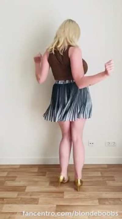 Check die moves....