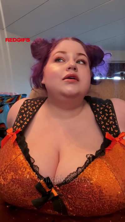 Happy Halloween! Do you like thigh highs on fat thighs? 🎃