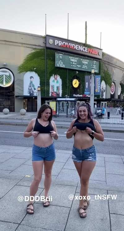 Pre-game titty drop :)