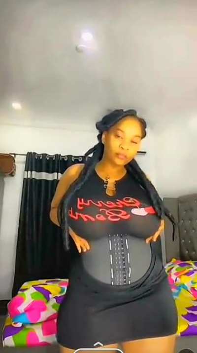 Hello nipples 😍 😍 😍