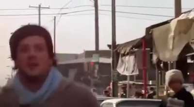 In Rocky (1976), the crowd's genuine reactions during the marketplace run were real, as they didn't know why a man was running back and forth with a van following him. The guy who tosses the orange was completely genuine.