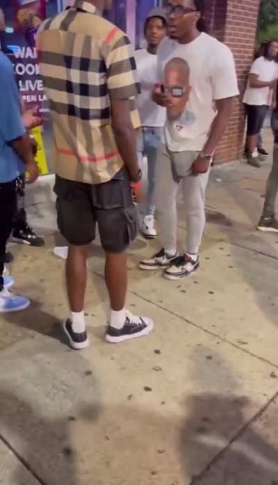 Guy Fight - Brawl Erupts After Man Gives Friend The Green Light On Opponent w/ Code &lsquo;Stick That Mayonnaise&rsquo; ?v? Fight