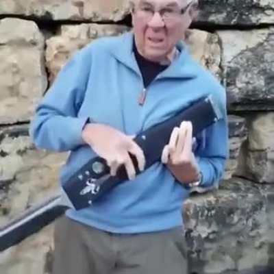Large knife man 