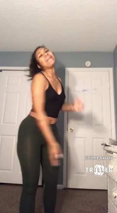 This bitch got such a fat ass 🤤