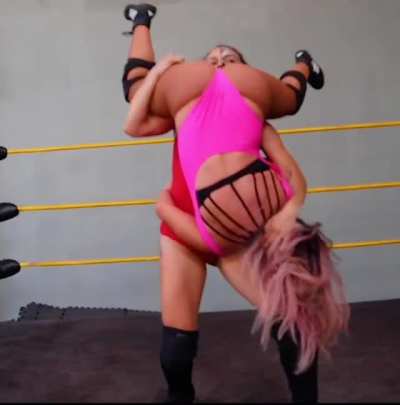 Thunder Rosa and Alex Gracia