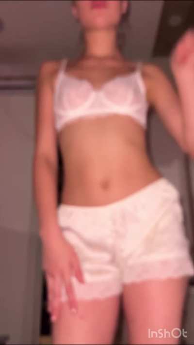 What&rsquo;s your biggest turn on about tiny girls
