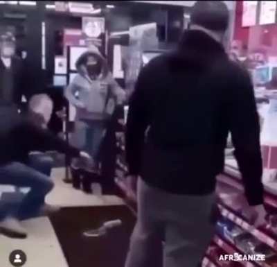 bem feito racista de merd@