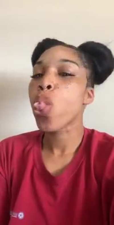 👅👅