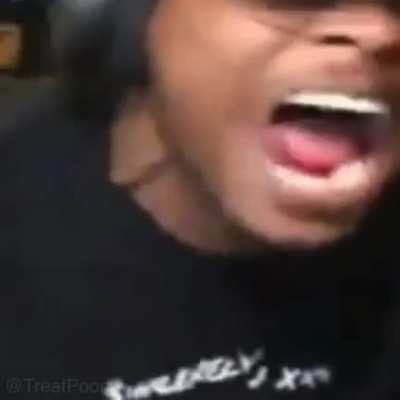 imdontai claps bruceys cheeks