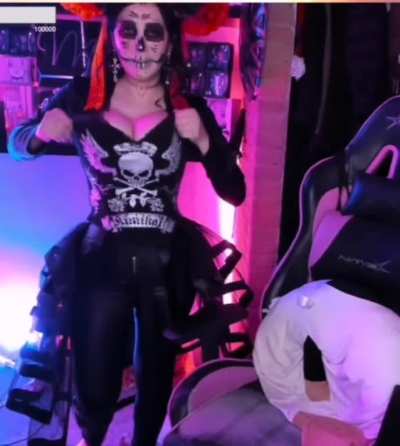 Este ya lo hab&iacute;a subido pero se borr&oacute; junto con varios otros, cuando me banearon la cuenta Reddit de los clips, &iquest;Los vuelvo a subir?
