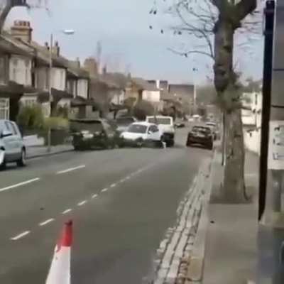 😯