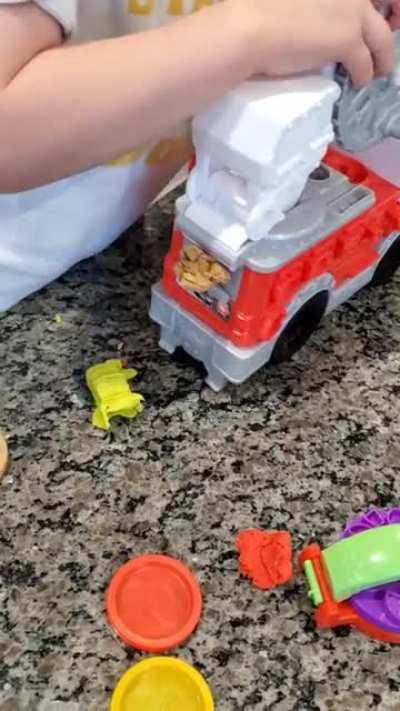 This playdoo firetruck